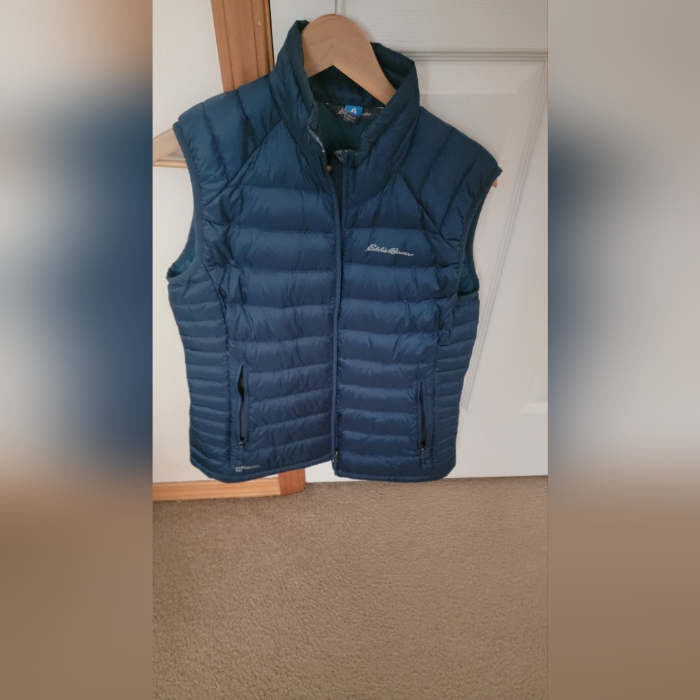 New Eddie Bauer puffer vest